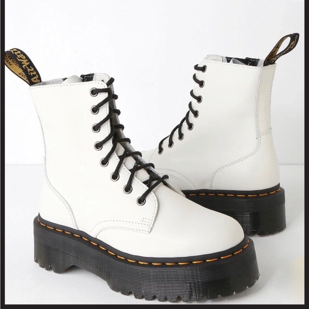 DR Martens JADON BOOTS SMOOTH LEATHER PLATFORM from Dr Martens.
